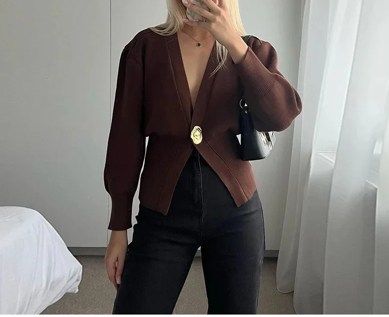 Color: Burgundy, Size: S - Women's Knitted Sweater with Elegant Temperament, Solid Color, Long Sleeved Buttons, Knitted Open
