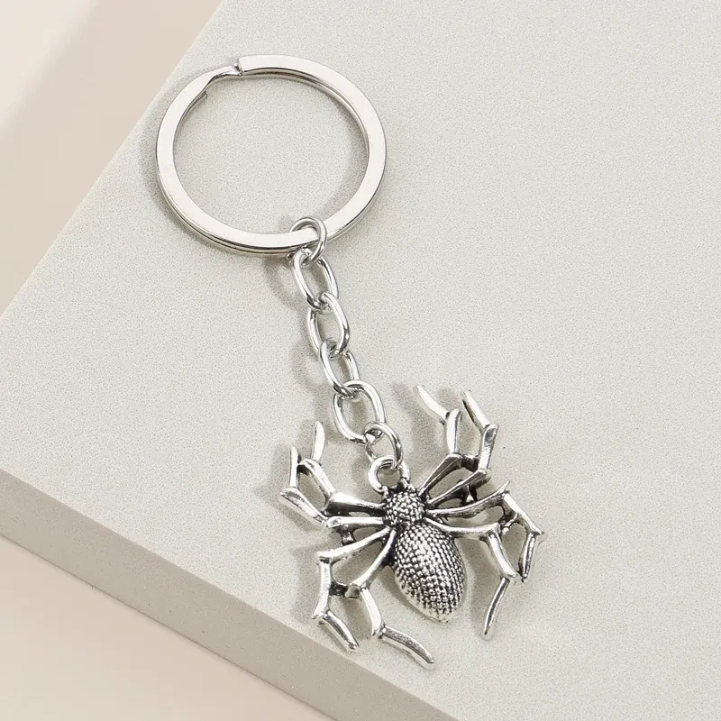 Color: green - Spider Keychain Araneid Animal Key Ring Metal Key Chains Halloween Gifts For Women Men Handbag Accessorie DIY Handmade Jewelry