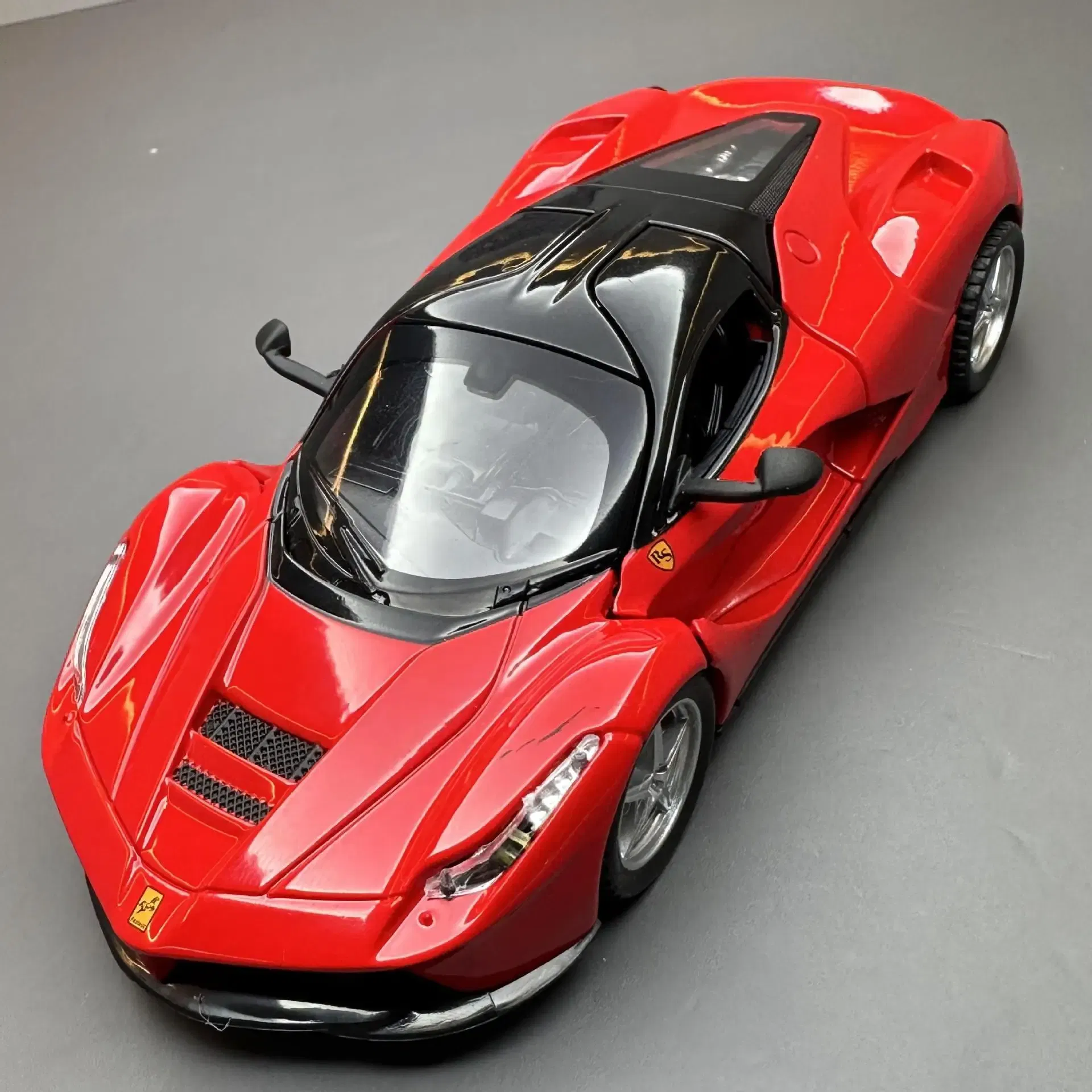Color: Silver - 1:32 Ferrari Laferrari SF90 P80C 488 Alloy Car Model Diecasts Metal Toy Vehicles Car Model Simulation Sound Light Collect gifts