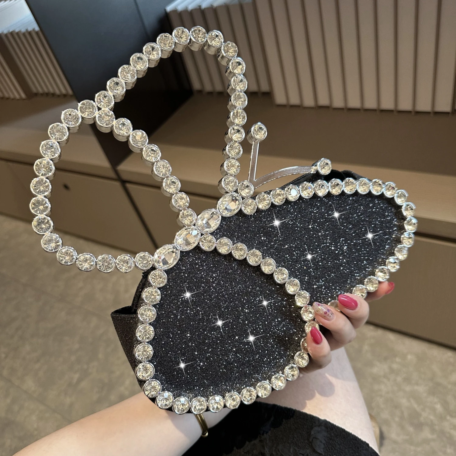 Color: black, Ships From: CHINA - Rhinestone Glitter Evening Clutch, Elegant Sparkly Sequin Handbag With Chain, Classic Creative Purse For Valentine's Day, Weddi