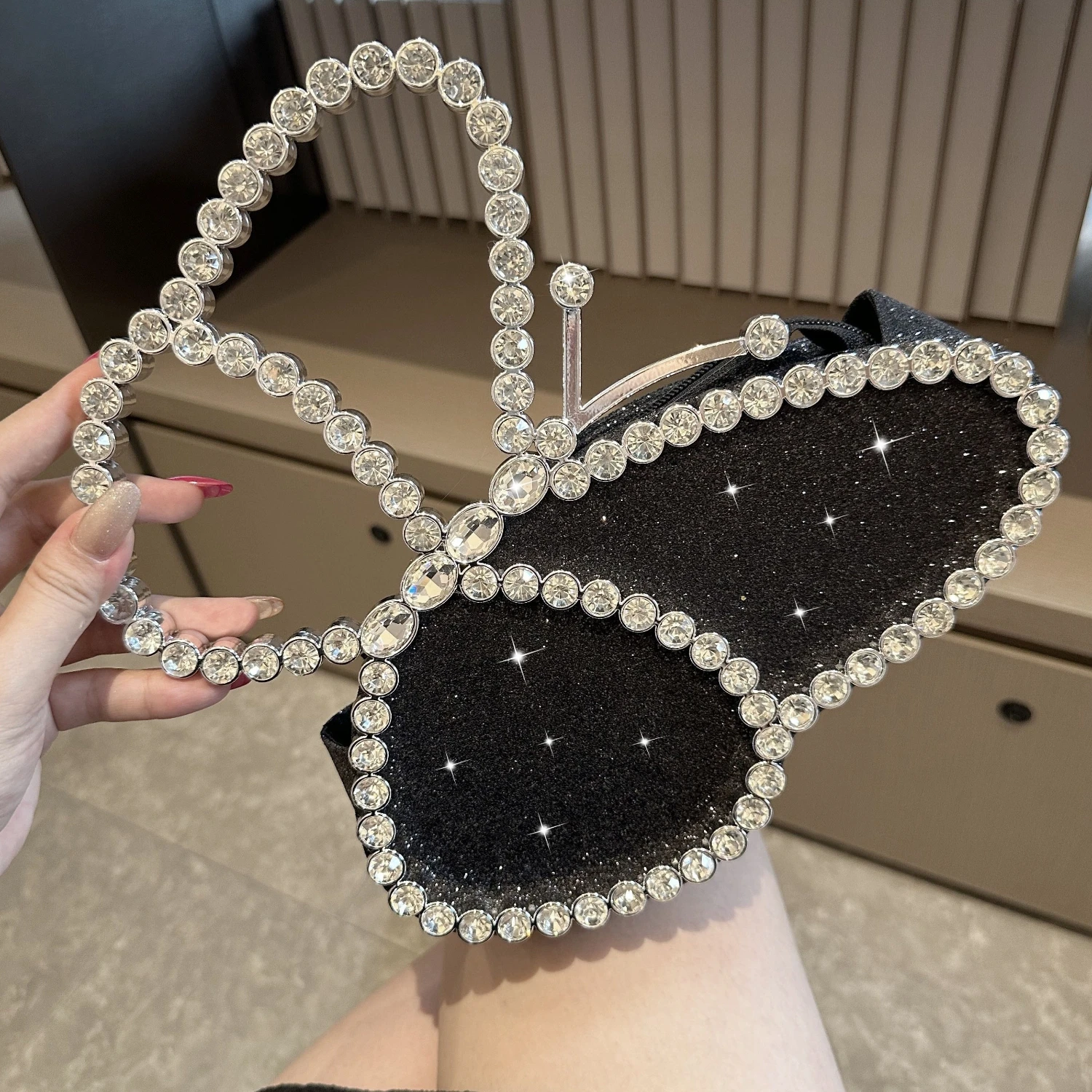 Color: black, Ships From: CHINA - Rhinestone Glitter Evening Clutch, Elegant Sparkly Sequin Handbag With Chain, Classic Creative Purse For Valentine's Day, Weddi