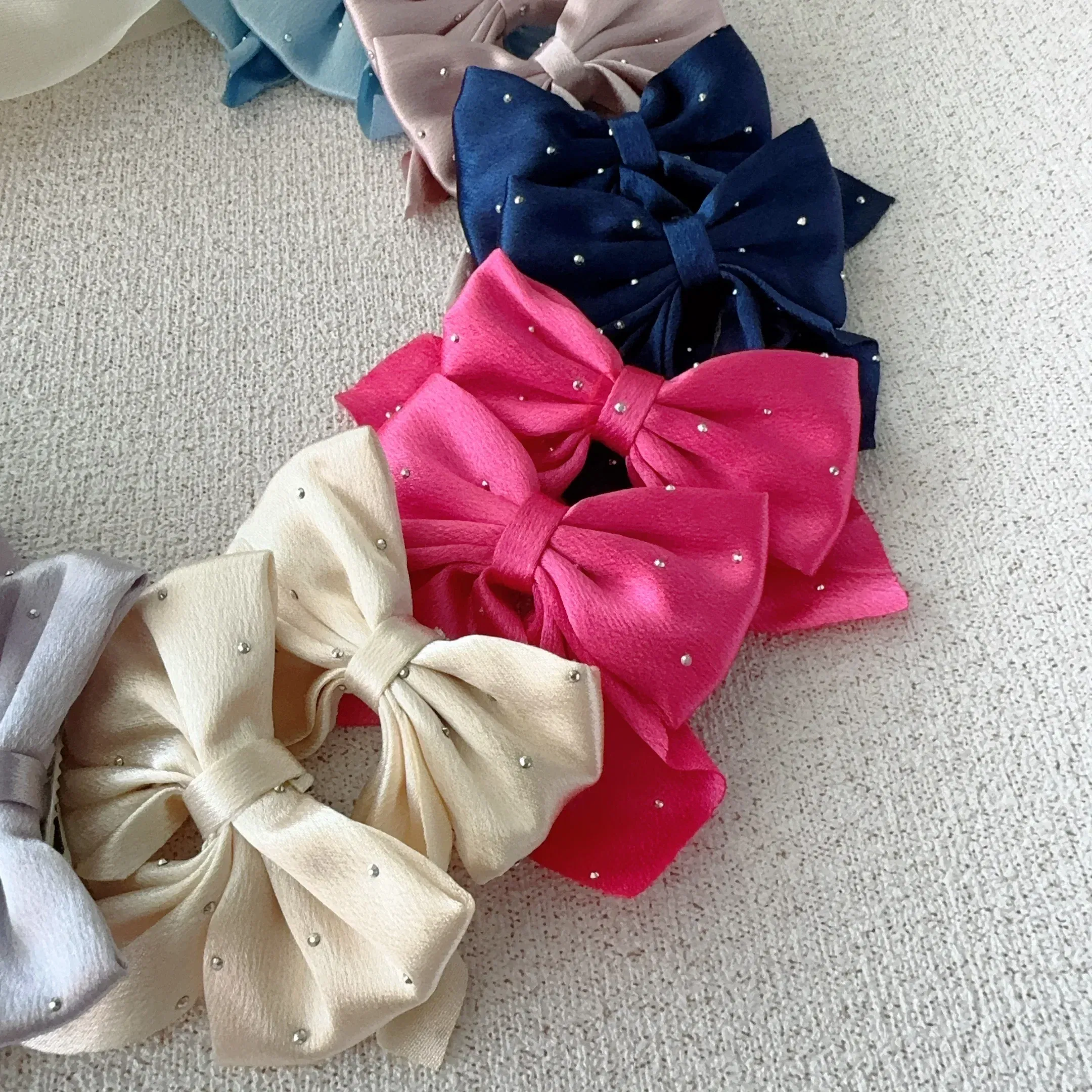 Color: MULTI - 2Pcs Starry Dots Red Velvet Bow Hair Pins Hair Clips Kids Girls Fashion Christmas Barrettes Ponytail Holder Headwear Accessories