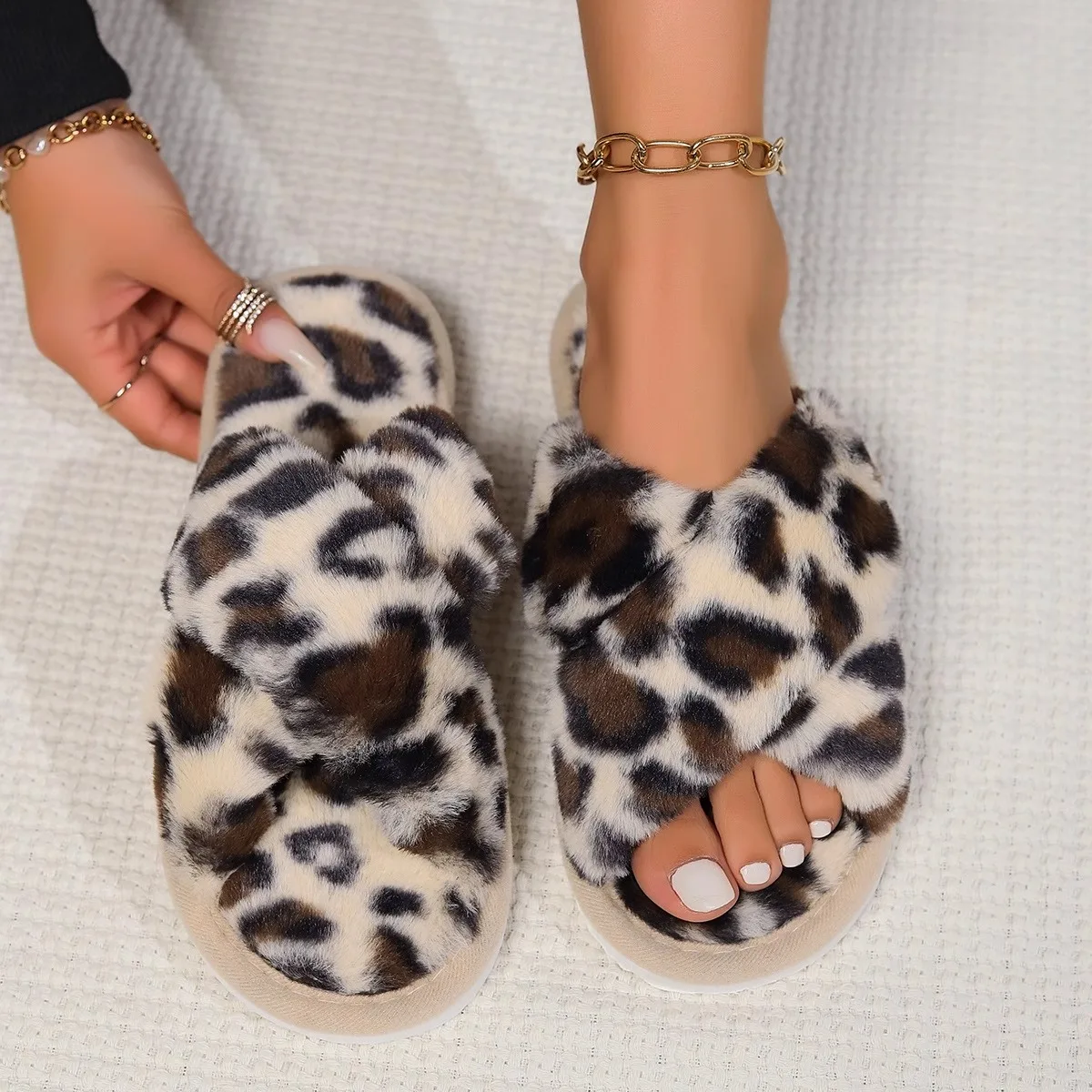 Color: black, Shoe Size: 38 - Cross opening spring and autumn home anti slip flat bottomed couple style fashionable and simple open toed hairy slippers