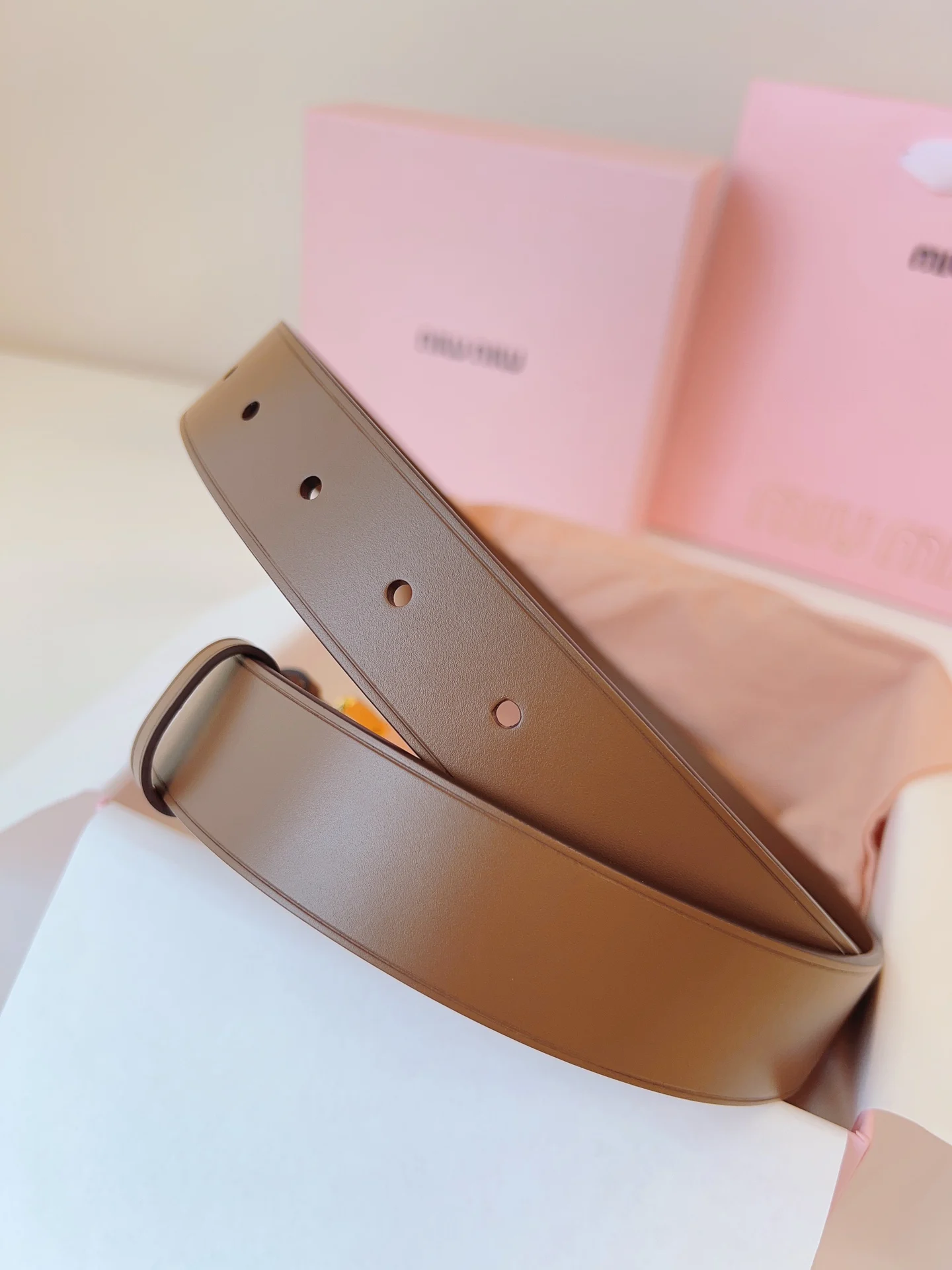 Color: WHITE, Belt Length: 100cm - Versatile and Practical, This Luxury Belt for Women Is A Must-have Gift That Easily Complements Any Style for Casual Elegance.