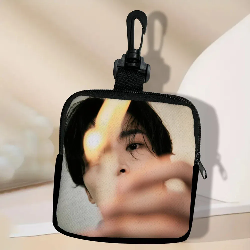 Color: Red - SF9 Rowoon Zipper Coin Purse Women's Simple Handbag Card Package Coin Bag Purse Key Earphone Pouch 3.3