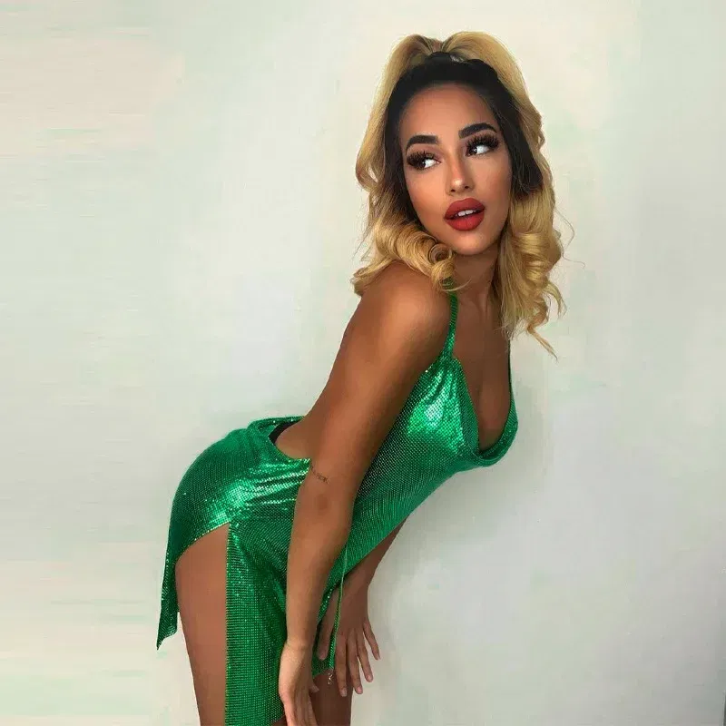 Color: green, Size: L - Sexy and Fashionable Women's Elegant Short Dress with Hanging Neck Backless Bottom Chest Sequin Party Girl Dance Dress