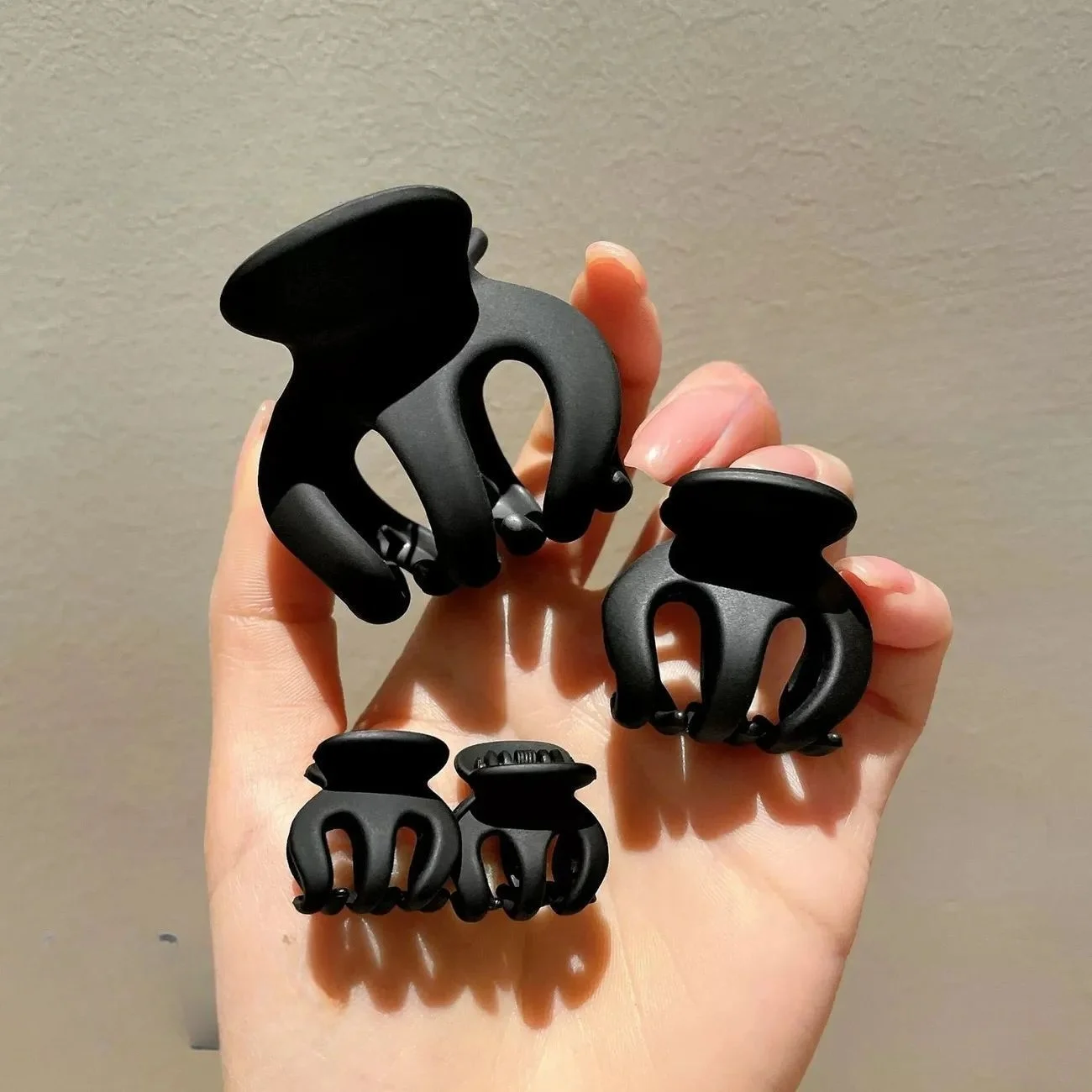 Color: GRAY - Korean Fashion Hight Ponytail Hair Claw Clip Acrylic Small Hair Claws Women Girls Shark Clips Headwear Barrette Hair Accessories