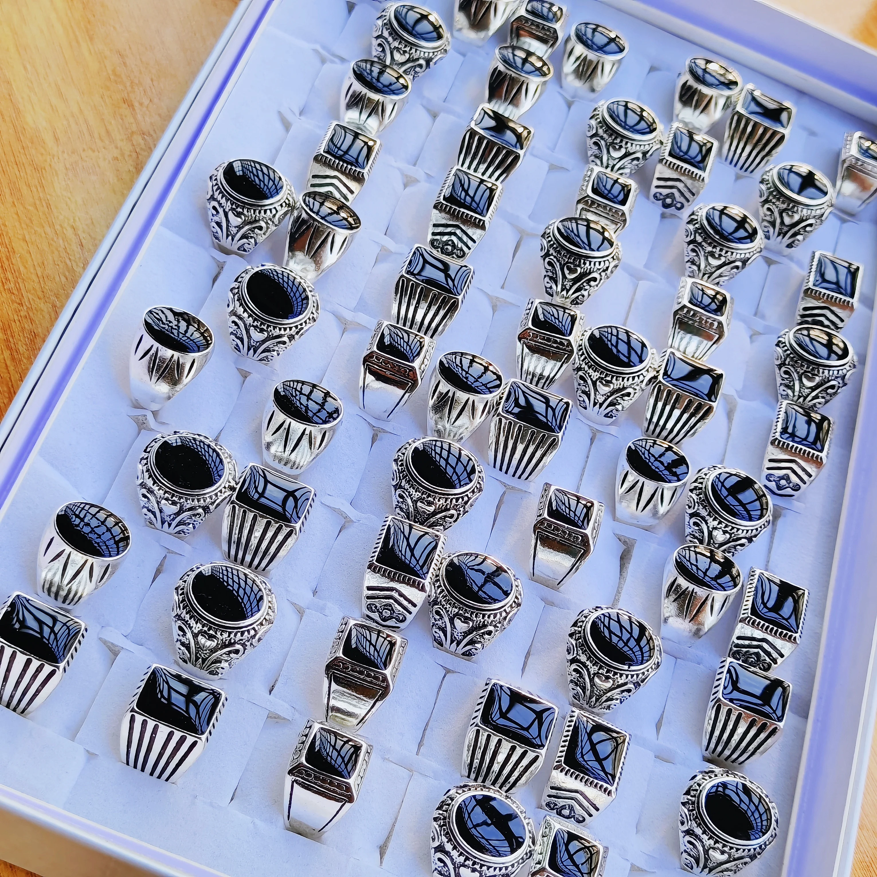 Metal Color: Rhodium Plated, Ships From: CHINA, Ring Size: 2 - 10/30/50Pcs/Lot Classics Fashion Punk Animal Skull Skeleton Rings For Men Women Mixed Style Jewelry Party Gifts Wholesale