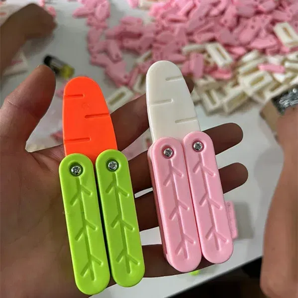 Color: Pure White, Ships From: CHINA - Gravity Folding Claw Knife Radish Knife 3d Printing Gravity Knife Small Radish Knife Push Card Decompression Fidget Mini Toy