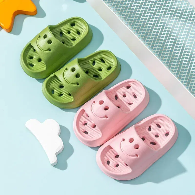 Color: Yellow, Shoe Size: 2.5 - Children Slippers Boys EVA Smiling Face Bathroom Slippers Summer 2-14 Years Old Girl Anti Slip Hollow Leaking Junior Footwear