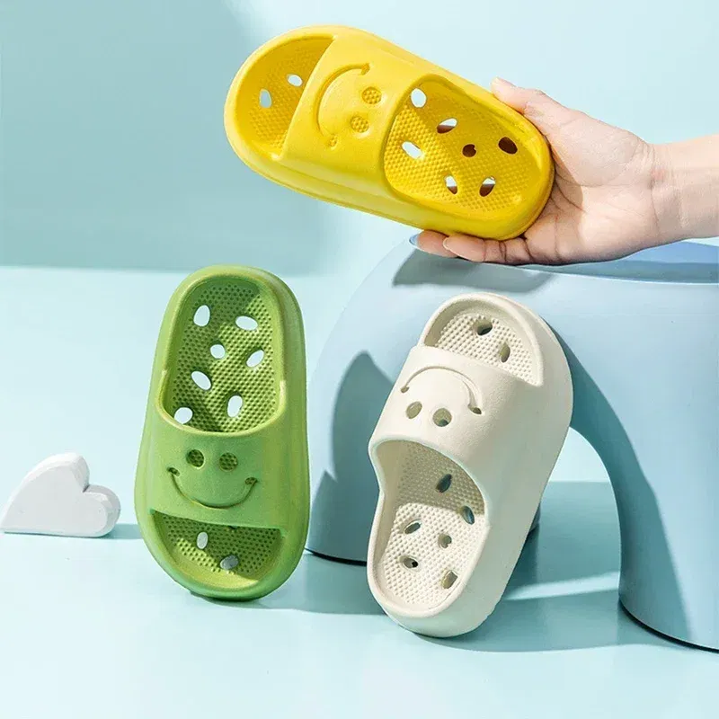 Color: Yellow, Shoe Size: 2.5 - Children Slippers Boys EVA Smiling Face Bathroom Slippers Summer 2-14 Years Old Girl Anti Slip Hollow Leaking Junior Footwear