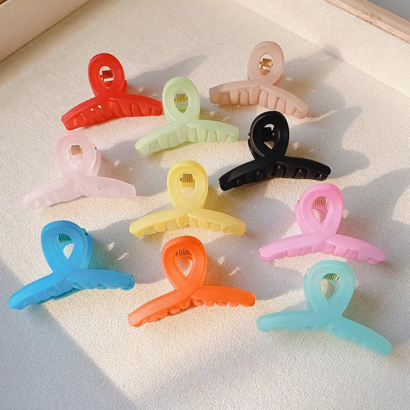 Color: GRAY - Cute Small Crab Hair Claw Clips Barrettes Women Girls Acrylic Plastic Mini Hairpins Hair Clamps Fashion Hair Accessories 2021