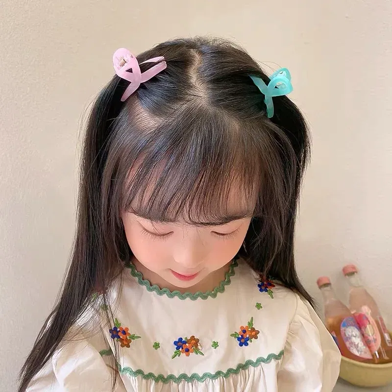 Color: Yellow - Cute Small Crab Hair Claw Clips Barrettes Women Girls Acrylic Plastic Mini Hairpins Hair Clamps Fashion Hair Accessories 2021