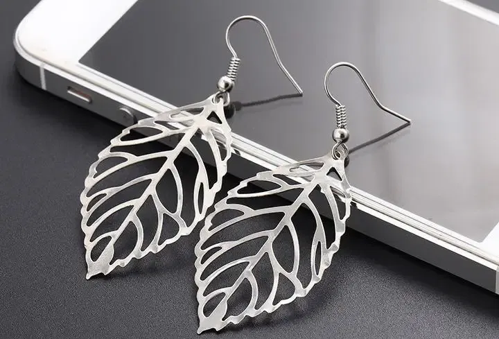 Metal Color: SILVER PLATED - Europe And The United States Fashion Exaggerated Leaves Square Women's Party Cheap Earrings Bridesmaid Gift Wholesale