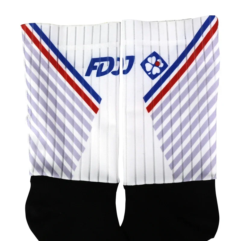 Color: Ivory - Pro Bike Team Aero Socks Seamless Anti Slip Road Ride Socks Outdoor Racing Cycling Socks