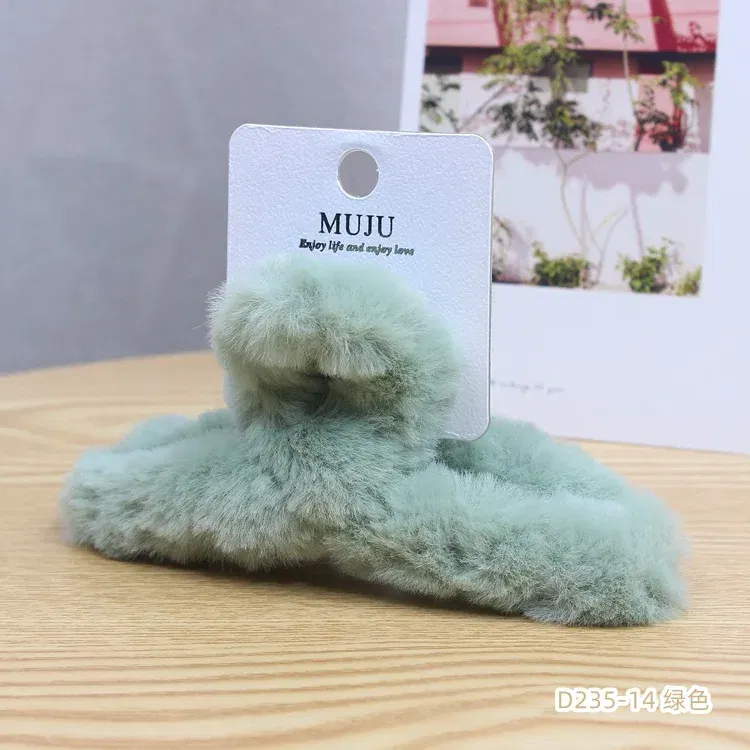Color: green - Advanced Sense Card Hair Clip Korea Autumn and Winter Hair Clip Sweet and Gentle Wind Back Hair Grab Plush Shark Clip