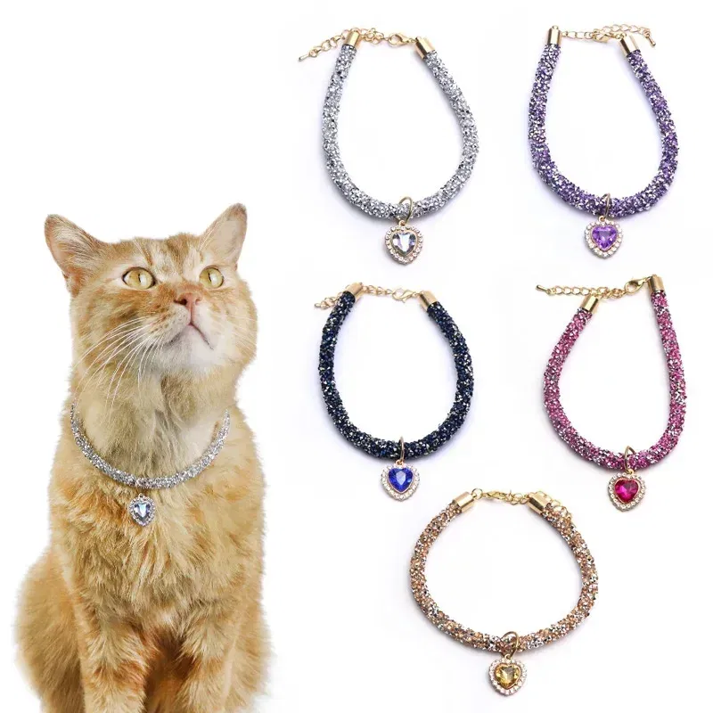 Color: WHITE, Size: M - Luxury Cat Collar with Heart Crystal Pendant Puppy Chihuahua Necklace Reflective Rhinestone Kitten Neck Strap Pets Accessories
