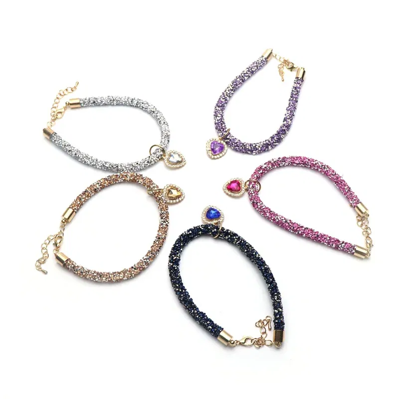Color: WHITE, Size: M - Luxury Cat Collar with Heart Crystal Pendant Puppy Chihuahua Necklace Reflective Rhinestone Kitten Neck Strap Pets Accessories