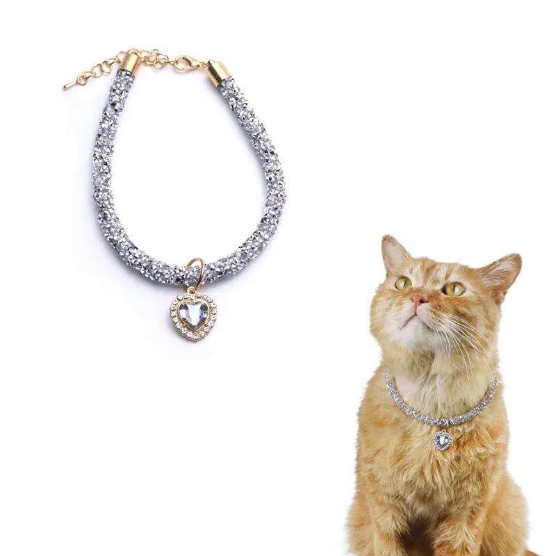 Color: WHITE, Size: M - Luxury Cat Collar with Heart Crystal Pendant Puppy Chihuahua Necklace Reflective Rhinestone Kitten Neck Strap Pets Accessories